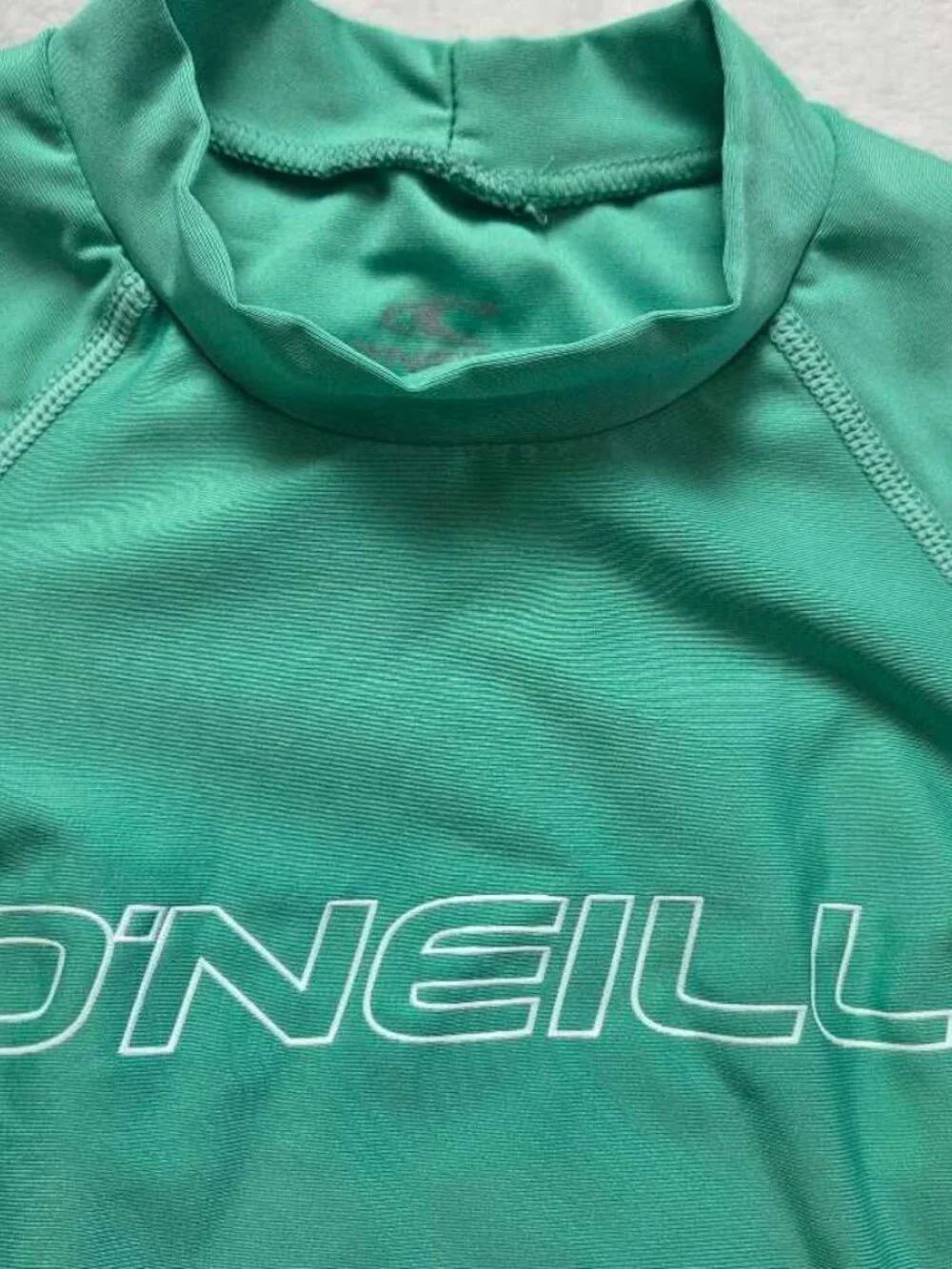 New kids 12 (RUNS SMALL) O'Neil Basic Skins UPF 50 tight short-sleeve rash guard